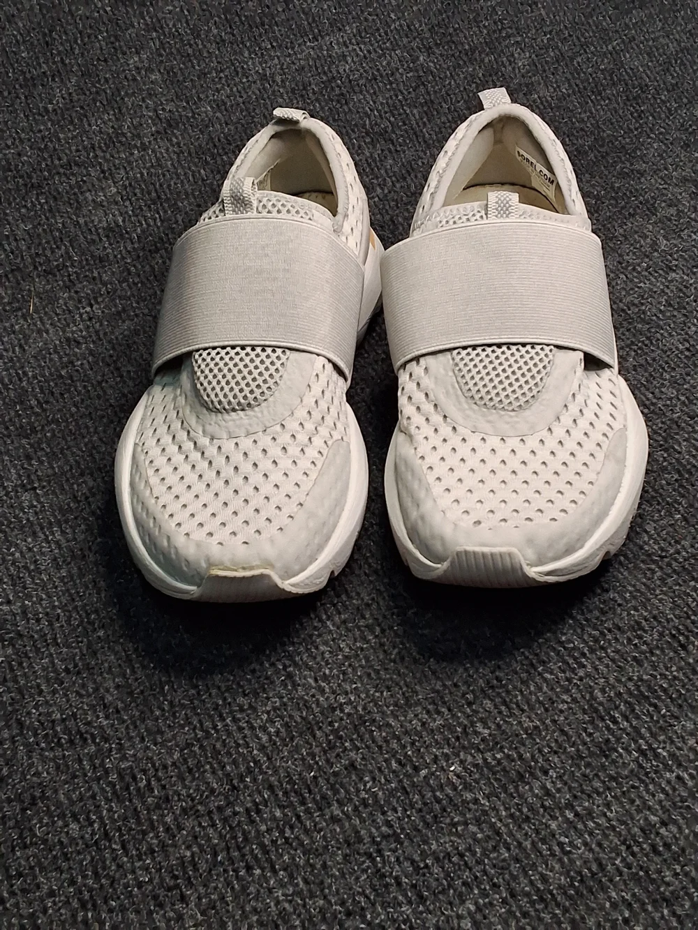 Sorel Slip-On Sneakers in Light Gray